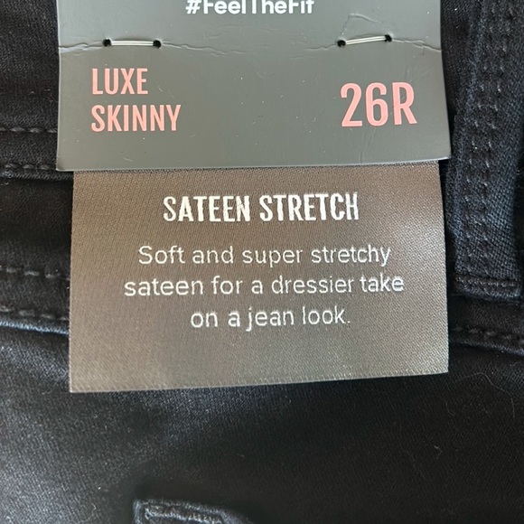 Torrid Luxe Mid-Rise Skinny Jeans Sateen Stretch size 26R New w tags - Picture 7 of 9